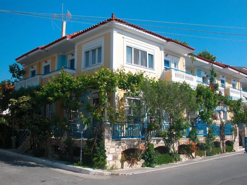Paris Beach Hotel Ирайон Екстериор снимка